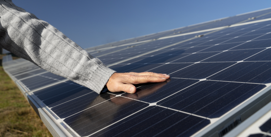 Як розміри сонячних панелей впливають на ефективність